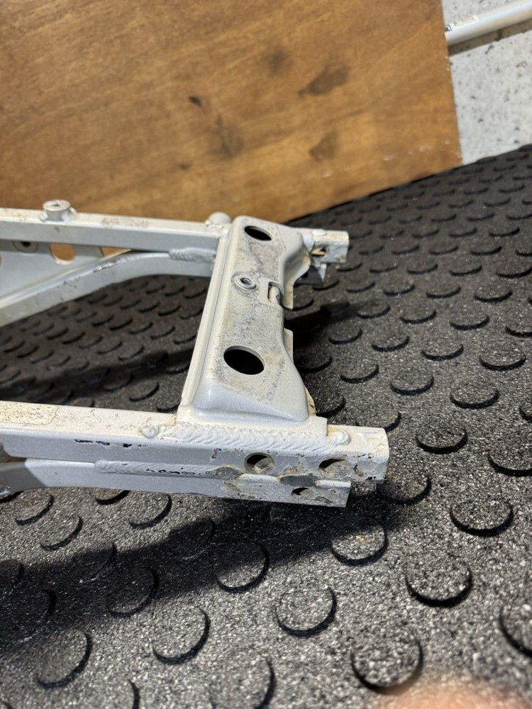 01 Yamaha Raptor 660 Subframe