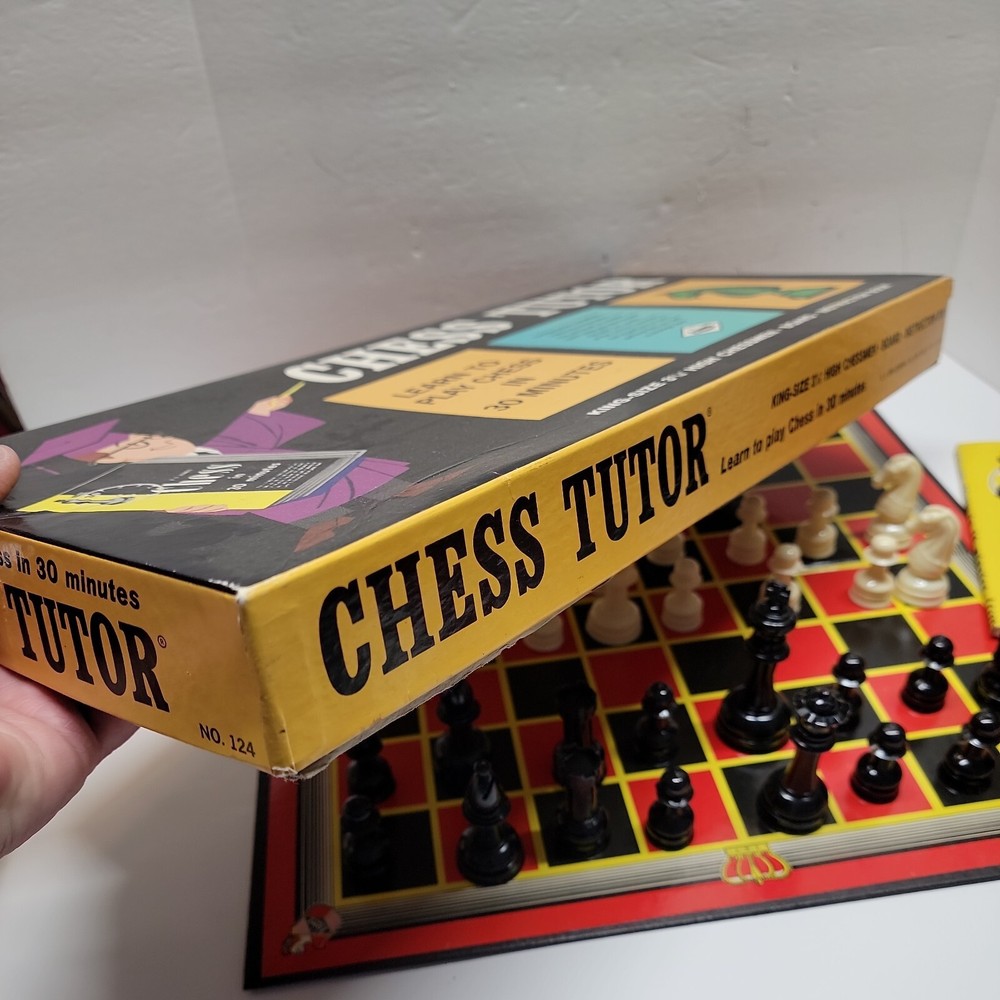 Vintage 1955 E. S Lowe Chess Tutor board, Complete pieces, book