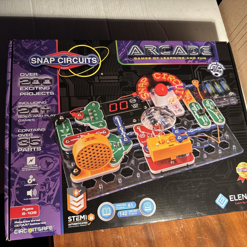 Snap Circuits Arcade Electronic Game STEM Kit 200 Projects Learning Fun New Seal