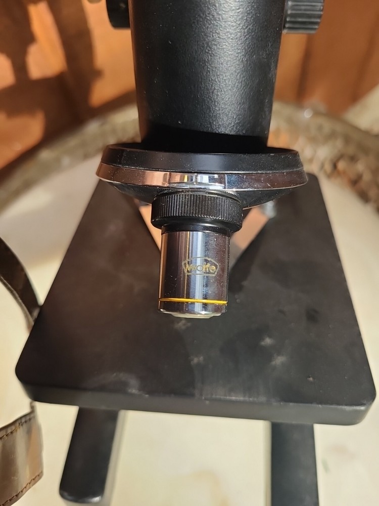 Wolfe No.841009 Microscope Vintage Japan Lab Equipment