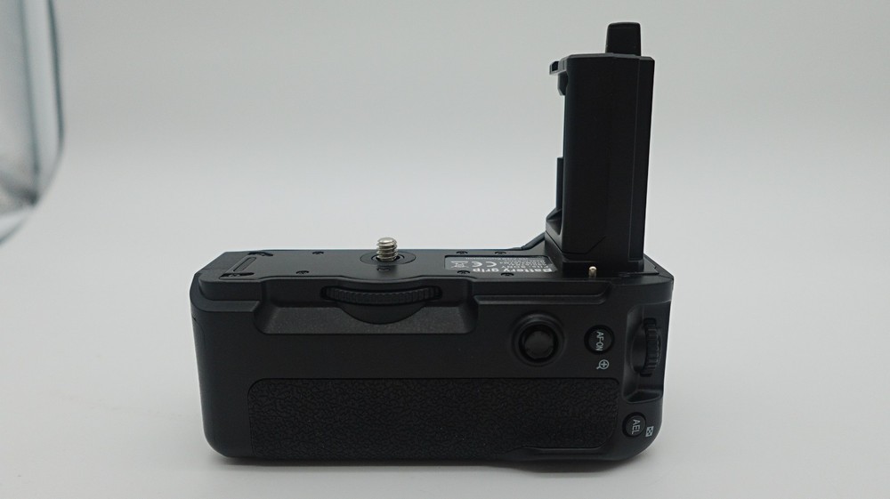 Mcoplus Professional Vertical Battery Grip Extension VG-C3EM Replacement Battery