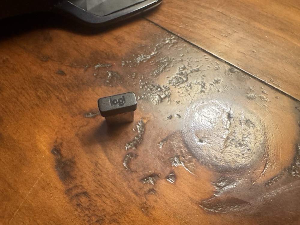 Logitech K800 Wireless Illuminated Keyboard + Logitech MX Master Mouse Combo Set