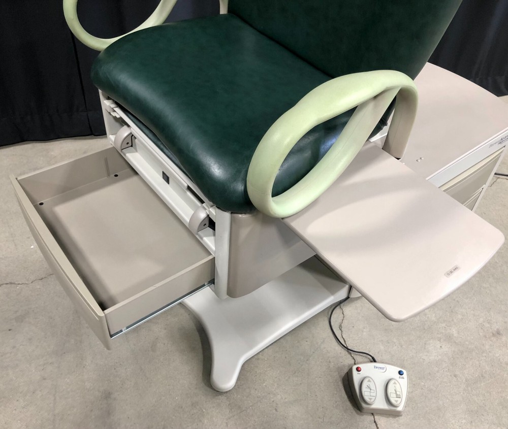 Brewer 6500 Access High-Low Exam Table