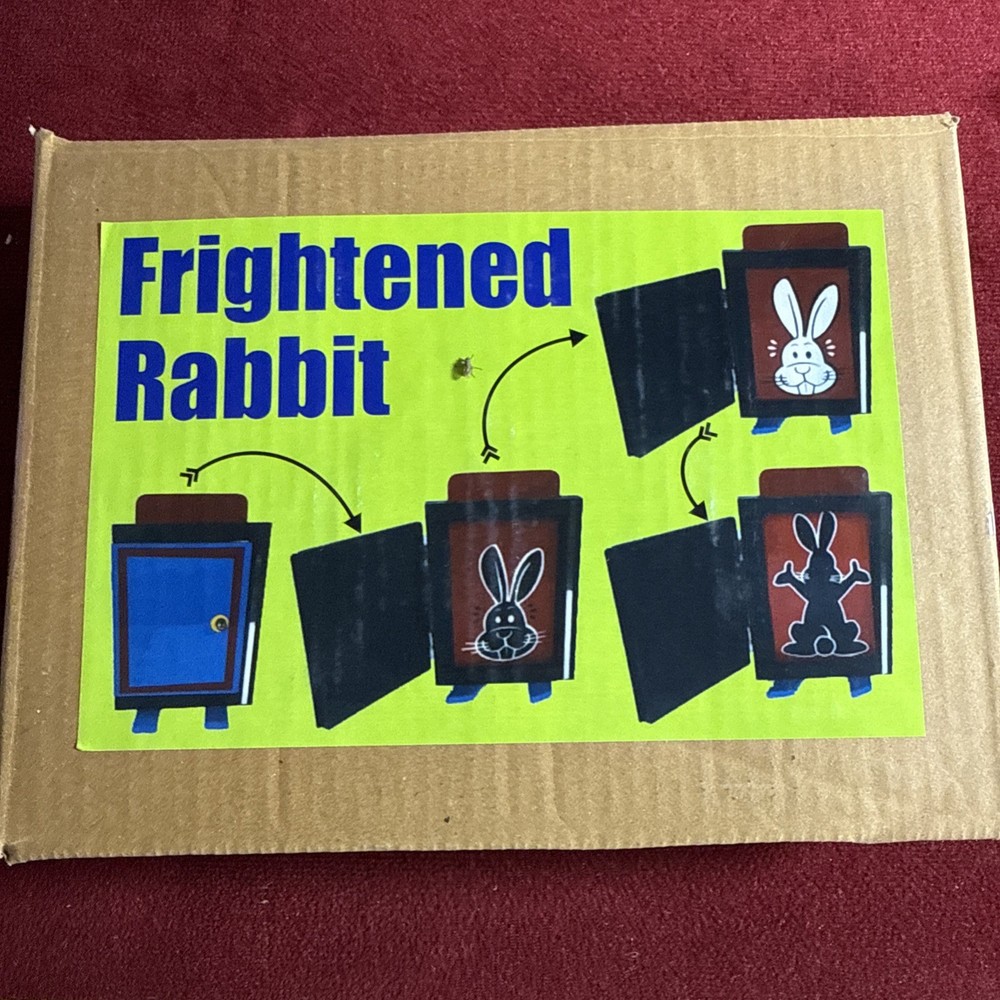 Frightened “Fraidy Cat” Rabbit Magic Trick-comedy-sucker Effect-funny-Magic