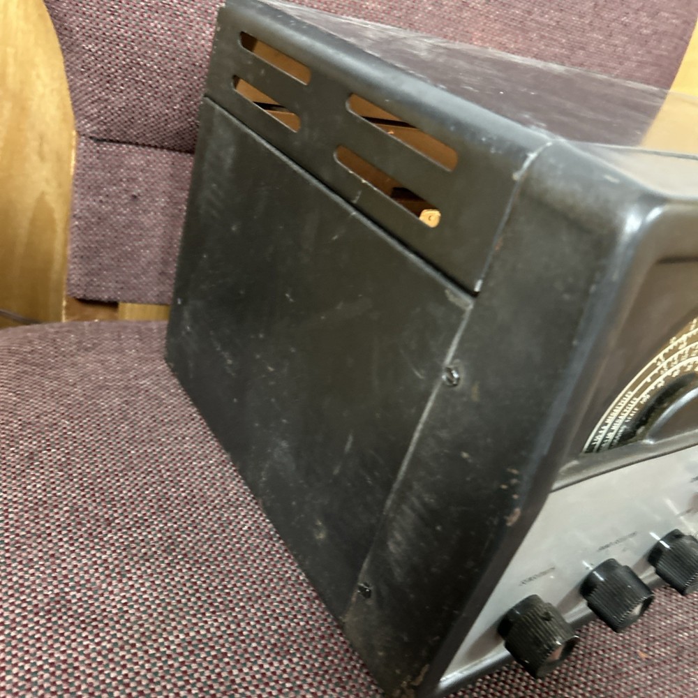 Vintage Hallicrafters S 85 Short Wave Ham Radio Receiver Powers On Buttons Work