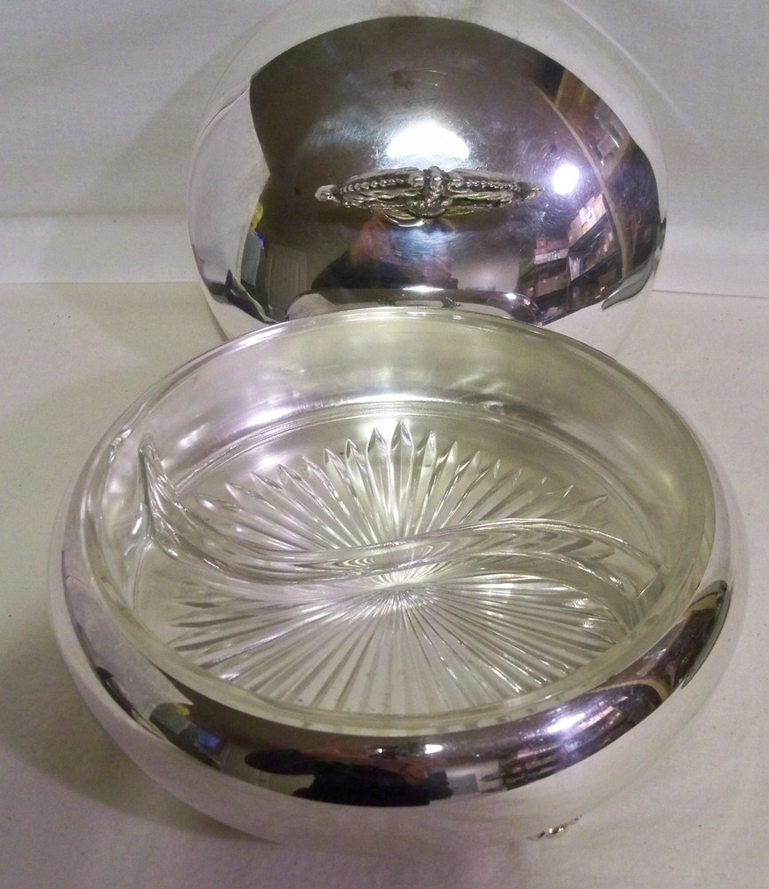 ROSB SILVERPLATE ROUND COVERED SERING BOWL w/GLASS INSERT
