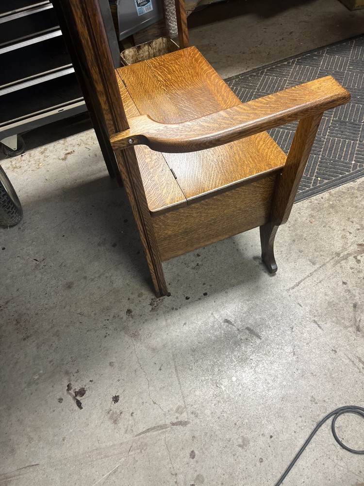 Oak Hall Seat