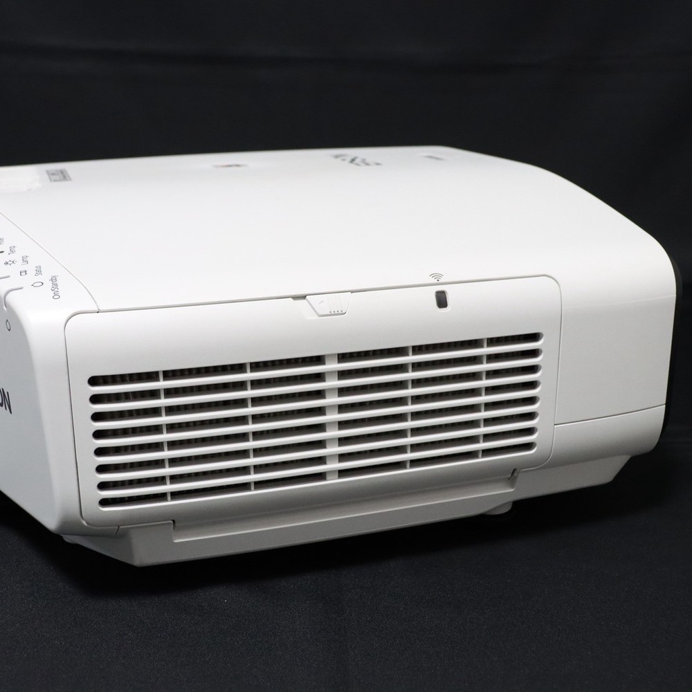 Epson EB-G7800 Projector Ceiling Mount / Remote / Cable Included