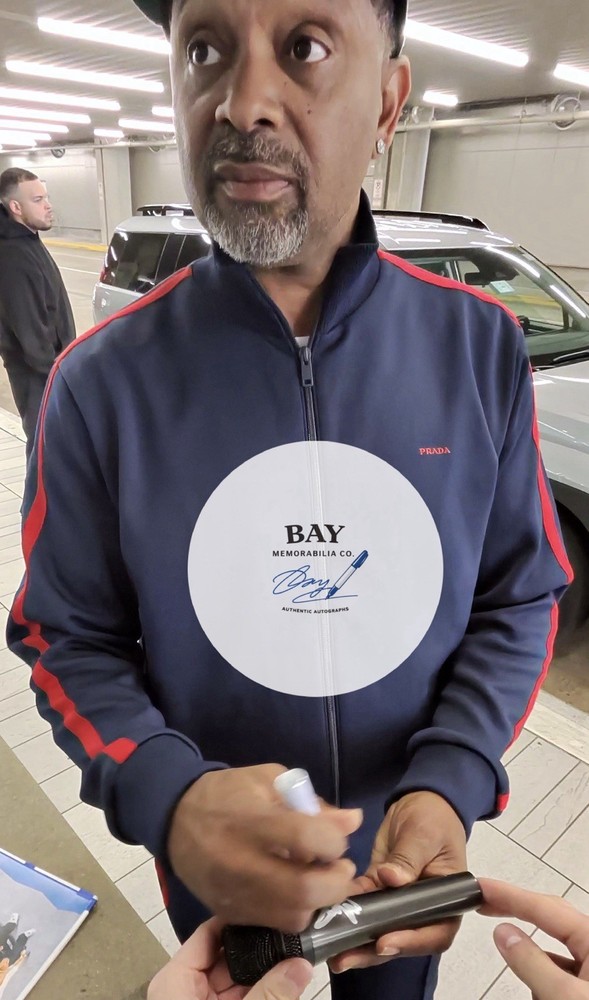 MIKE EPPS SIGNED MICROPHONE ‘COMEDIAN’ EXACT PROOF