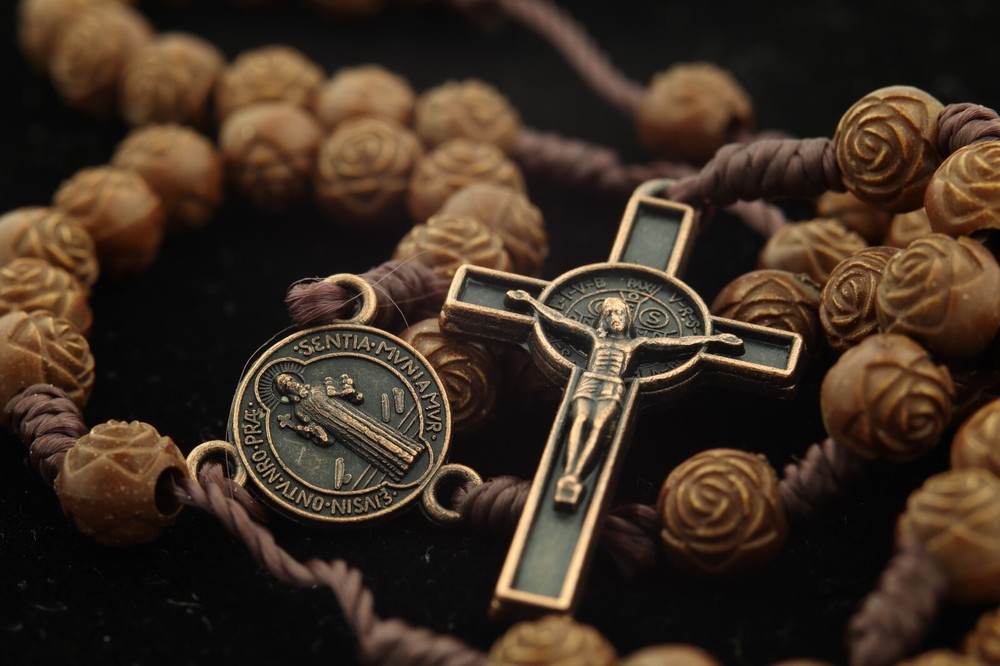 Rosebud Wood Bead Saint Benedict San Benito Centerpiece Standard 5 Decade Rosary