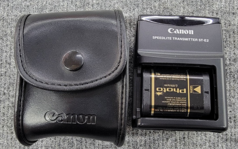 Canon Speedlite Transmitter ST-E2 W/ Case And Battery