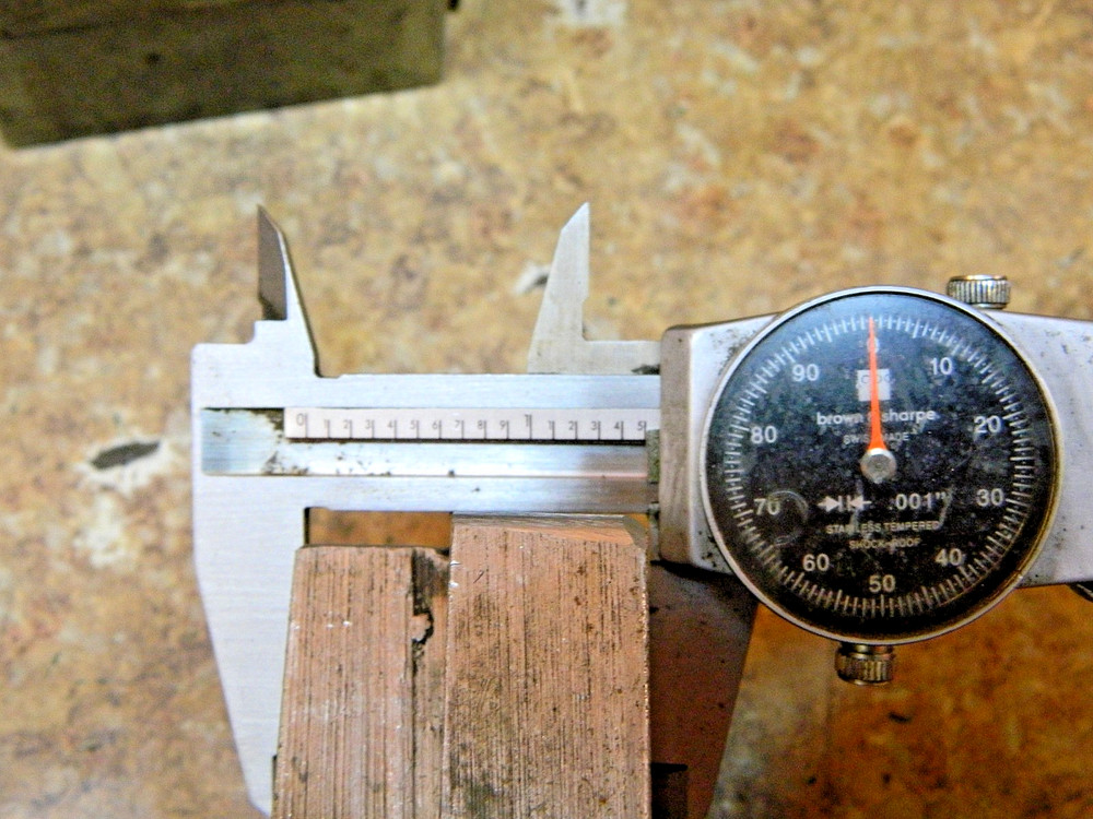 ALORIS TOOL POST Model D Piston Style With "Tee" Nut and Stud 17" - 48" Swing