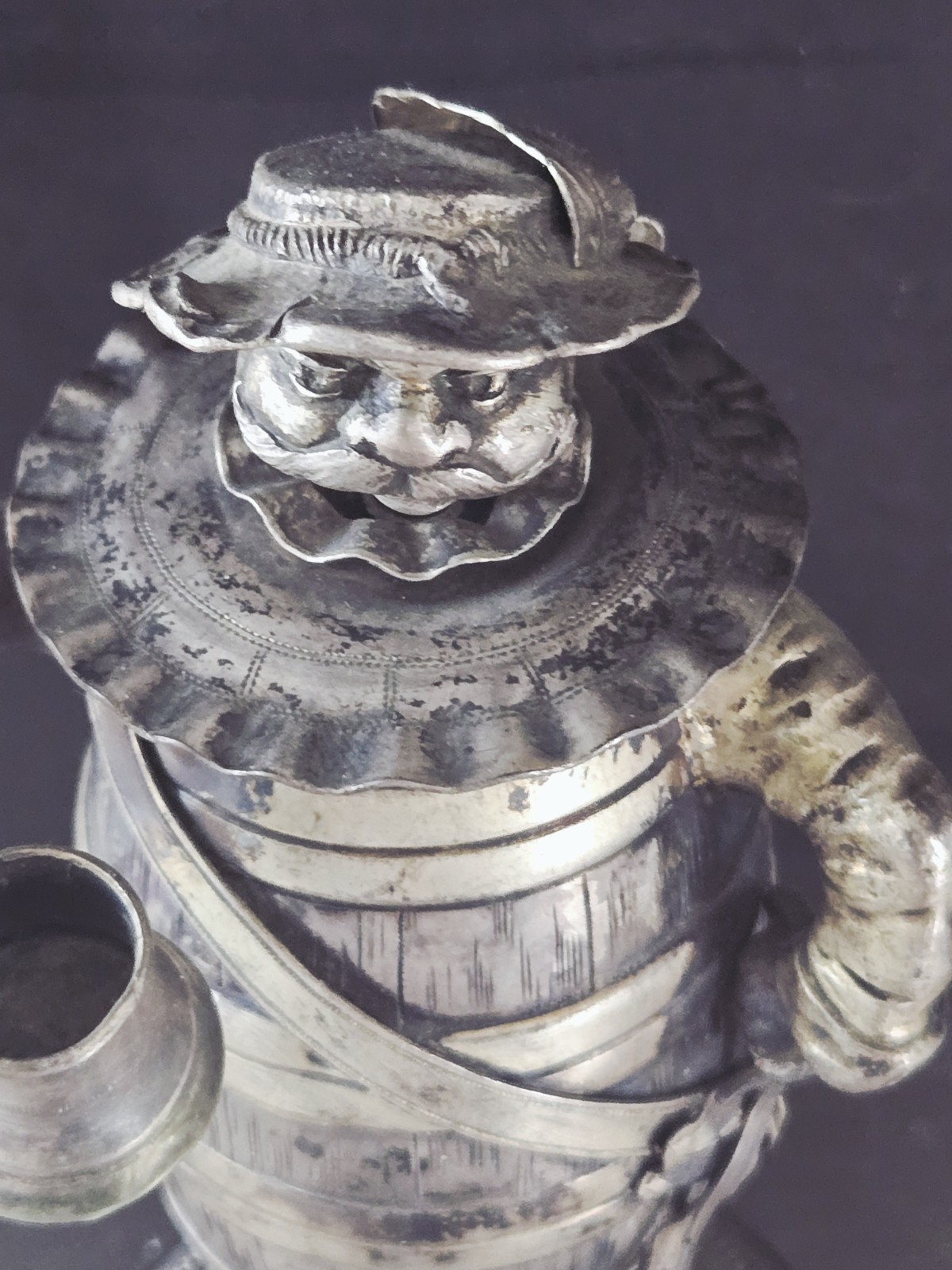 ANTIQUE HANAU GERMAN STERLING SILVER CUP TANKARD BEER STEIN DRUNK MAN FIGURE