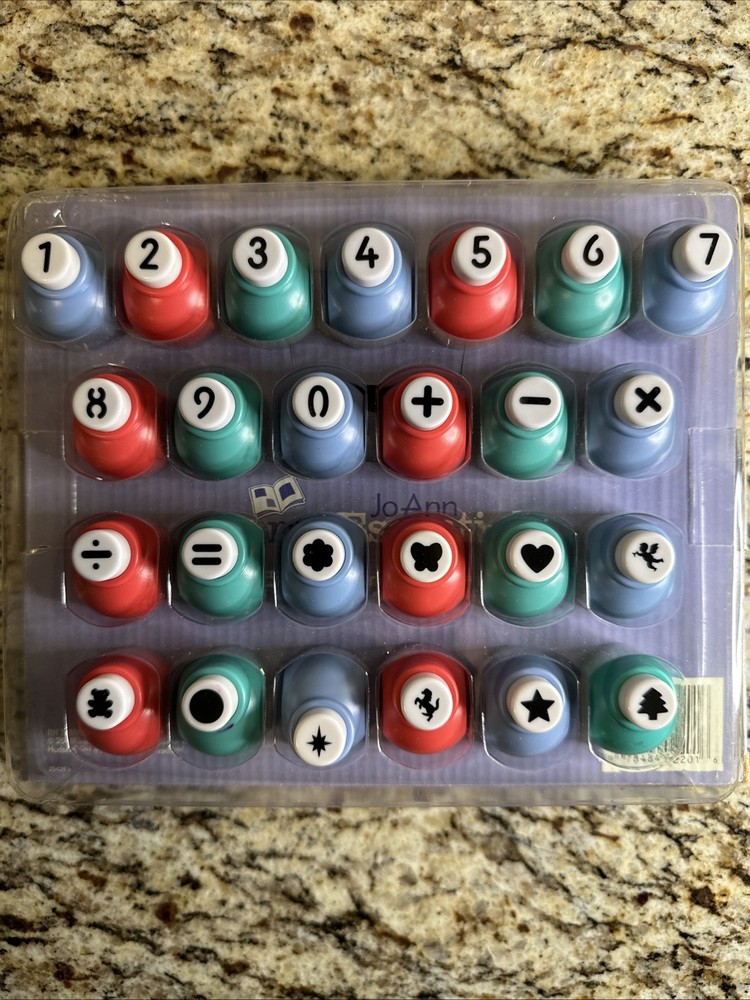 JoAnn Scrap Essentials 25-piece Variety Punch Set