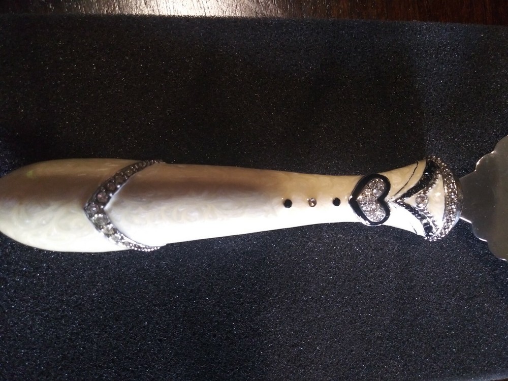 Things Remembered Wedding Cake Serving Set