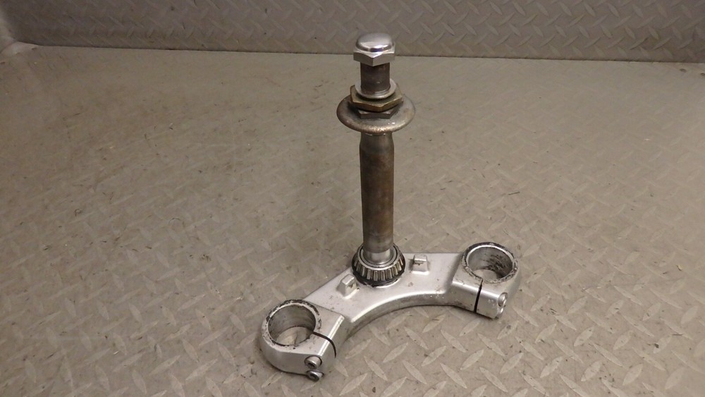 Triumph Thunderbird 900 lower, bottom yoke, fork clamp