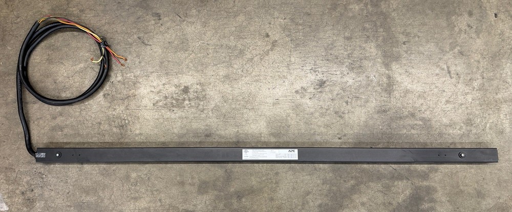 APC AP7592 Rack-mountable 42-Outlets
