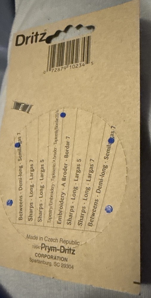 Dritz 30 Assorted Needles Plus Needle Threader NEW