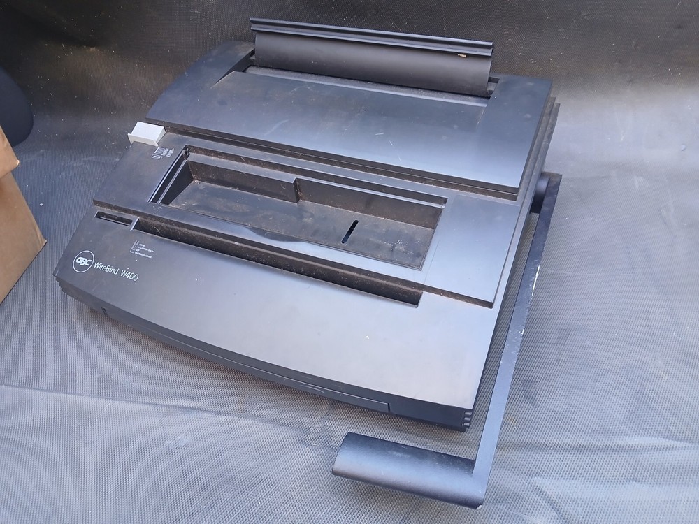UNTESTED GBC Wirebind W400 Book Binding Machine with Binding Spirals AS IS