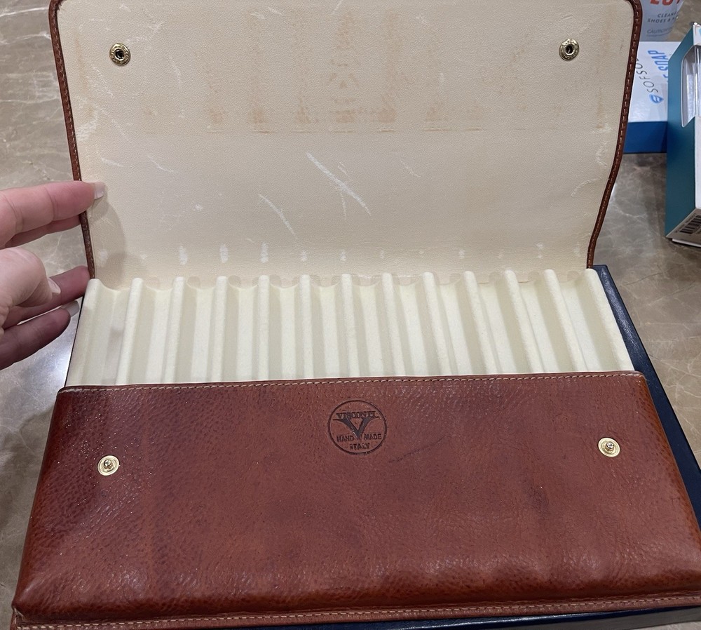 Visconti leather pen display case for multiple pens in box
