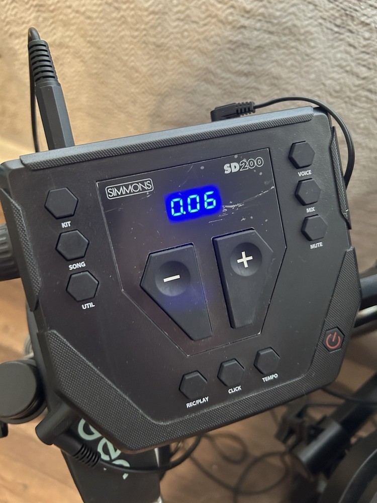 Simmons SD200 Electronic Drum Kit Built-in Effects Pads S200M Module