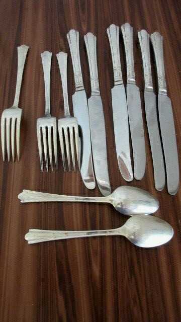 Luxor Wallace 1936 Iris Silverplate Flatware 10 pc knife spoon fork