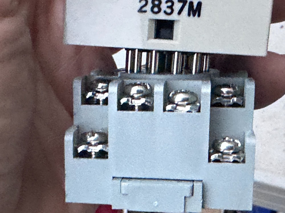 Omron H3CA-A Solid State Timer w/IDEC SR3P-05 Socket