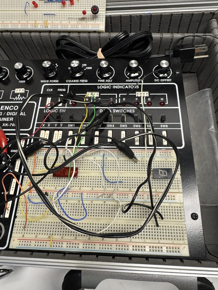 Elenco Electronics XK-700 Digital/Analog Trainer