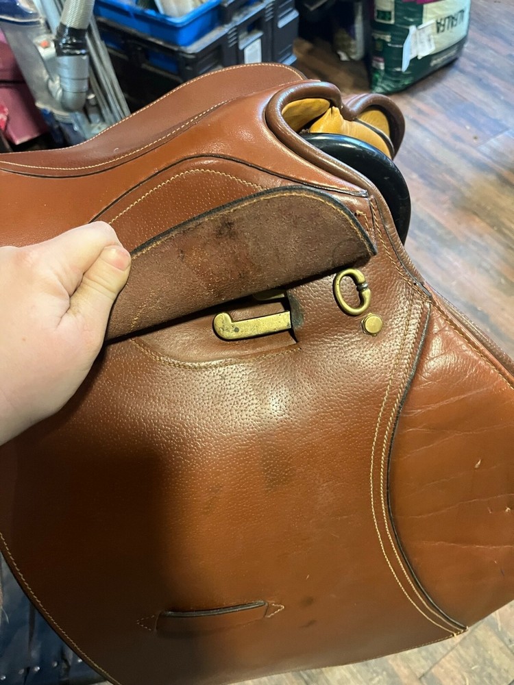 Hunter Jumper Saddle - 18 Inch