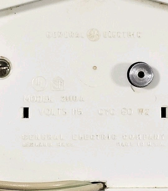 General Electric GE 2110A White Kitchen Wall Clock Working MCM