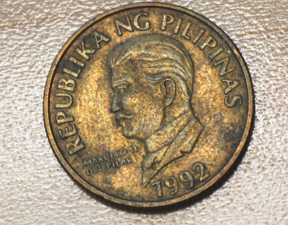 1992 Philippines 50 Sentimos Monkey-eating Eagle