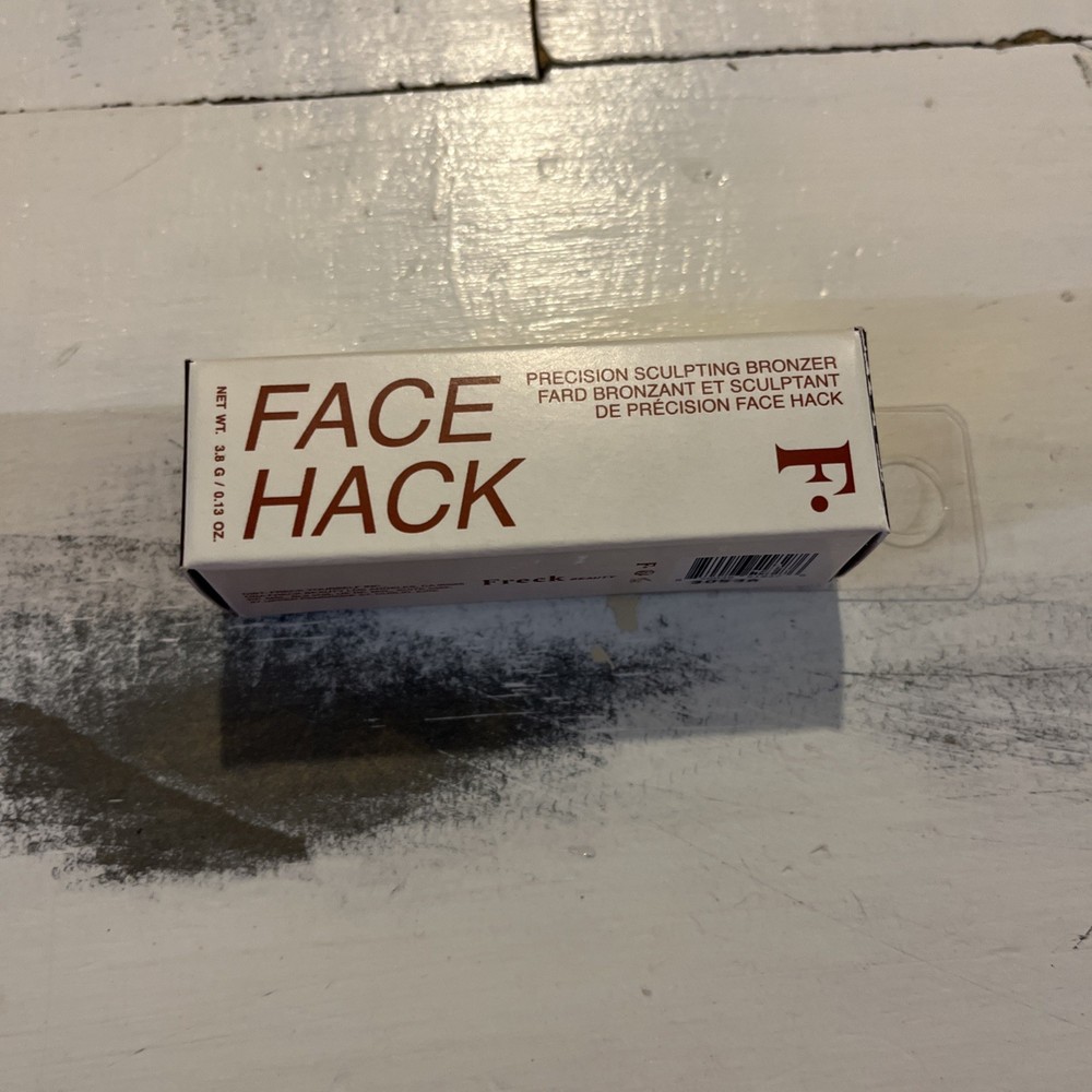 FACE HACK DEEP VERY DEEP COOL UNDERTONES SCULPTING BRONZER