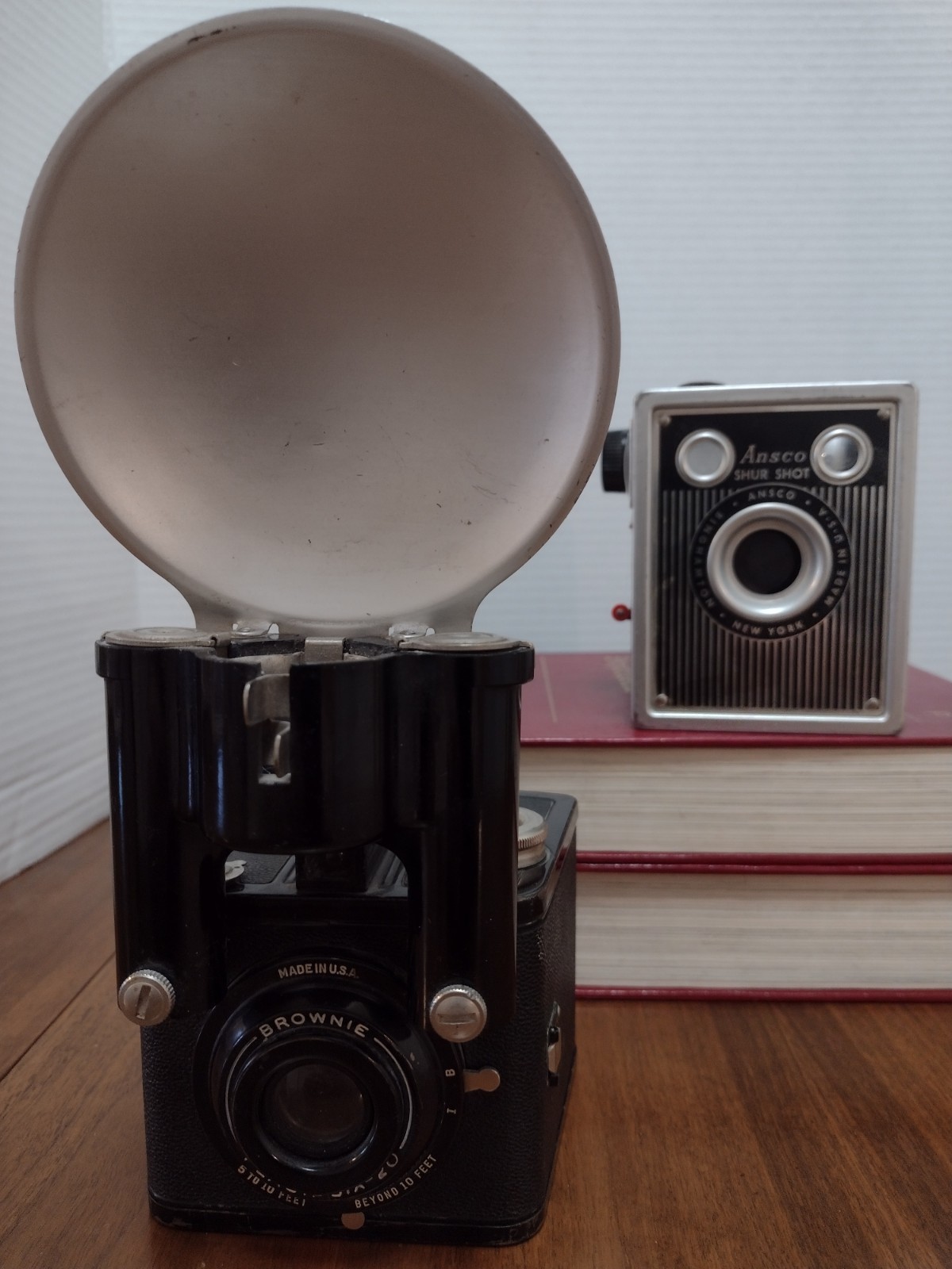VTG Camera Lot****Brownie Flash Six-20 & Ansco Shur Shot Retro Display Untested