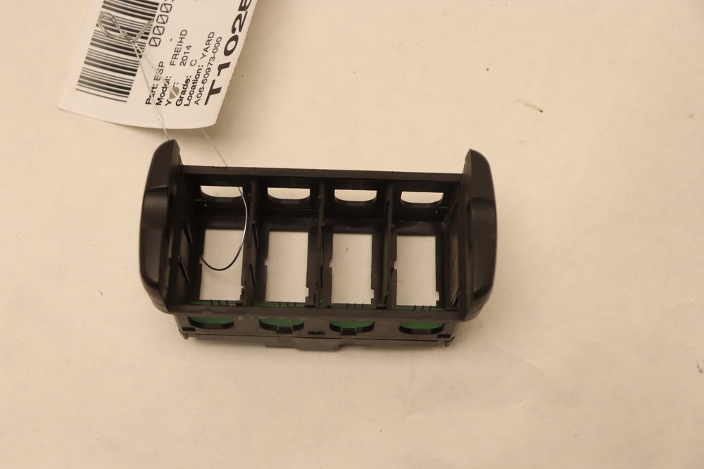 2008-2017 FREIGHTLINER CASCADIA 125 DASHBOARD EMPTY SWITCH BEZEL PANEL OEM