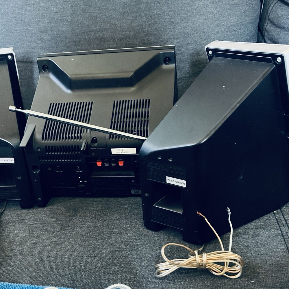Panasonic CD Stereo System SA-EN17 With 2 Speakers No Remote Tested