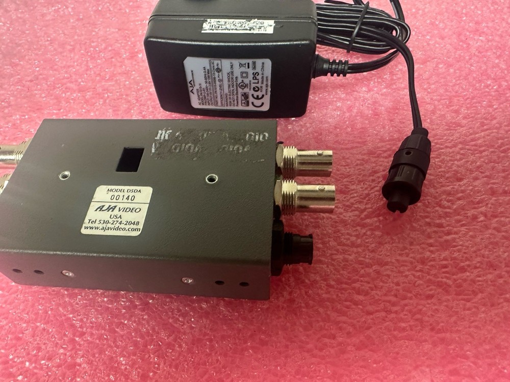 AJA D5DA Serial Distribution Amplifier with Power Cable