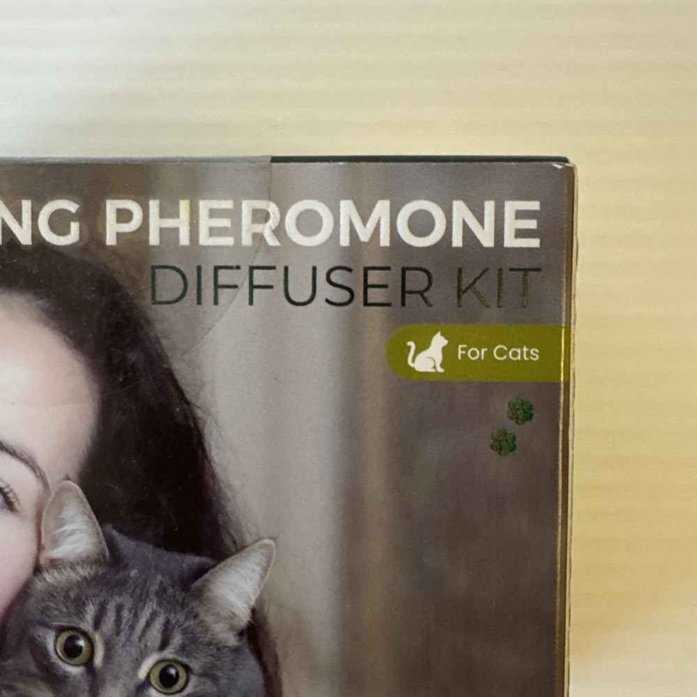 TriOak Cat Calming Diffuser - Feline Anxiety Relief - Pheromone Diffuser 2-1 Fre