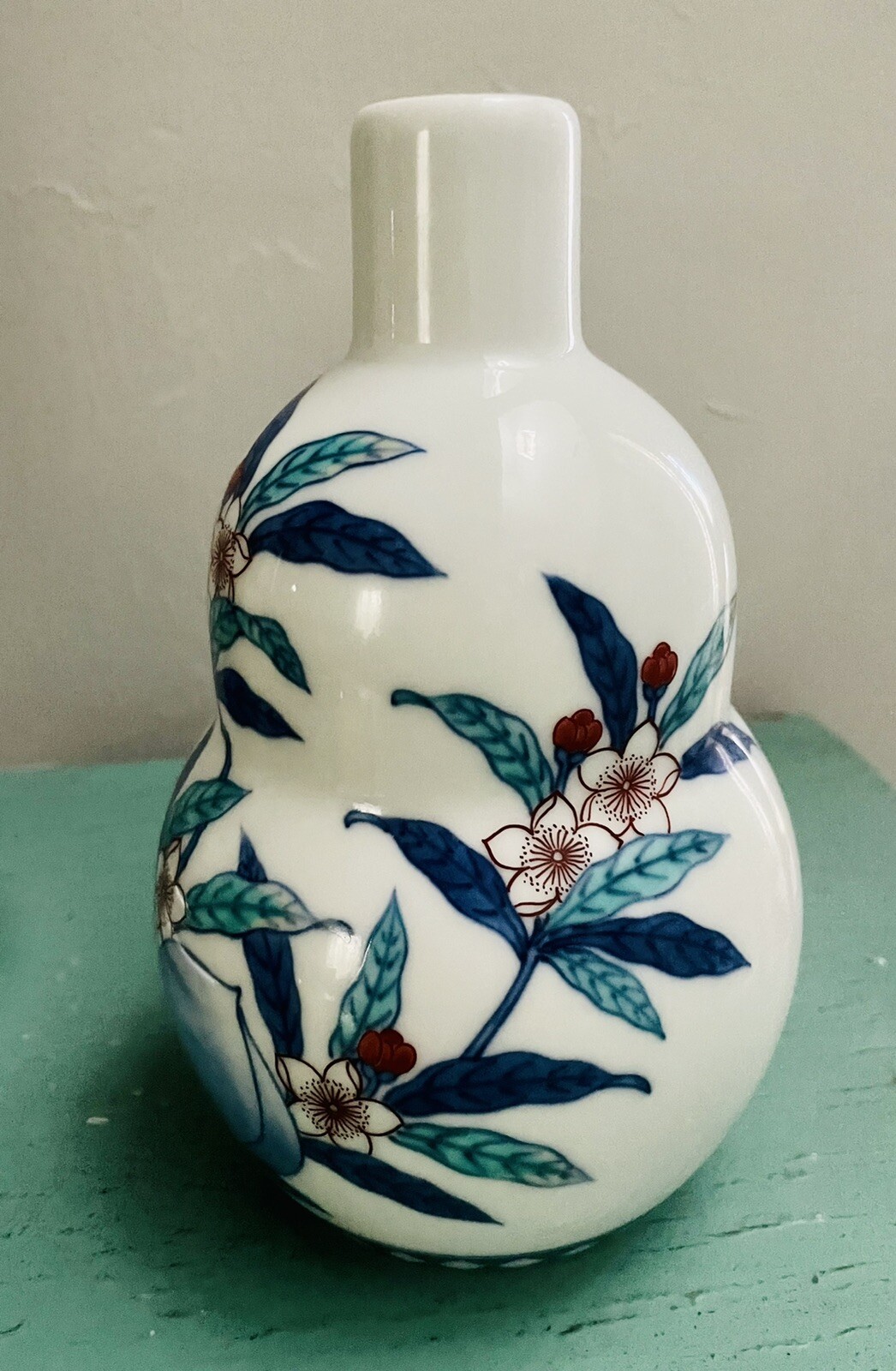 Imaizumi Imaemon Nishiki peach gourd Vase made in Japan Living National Treasure