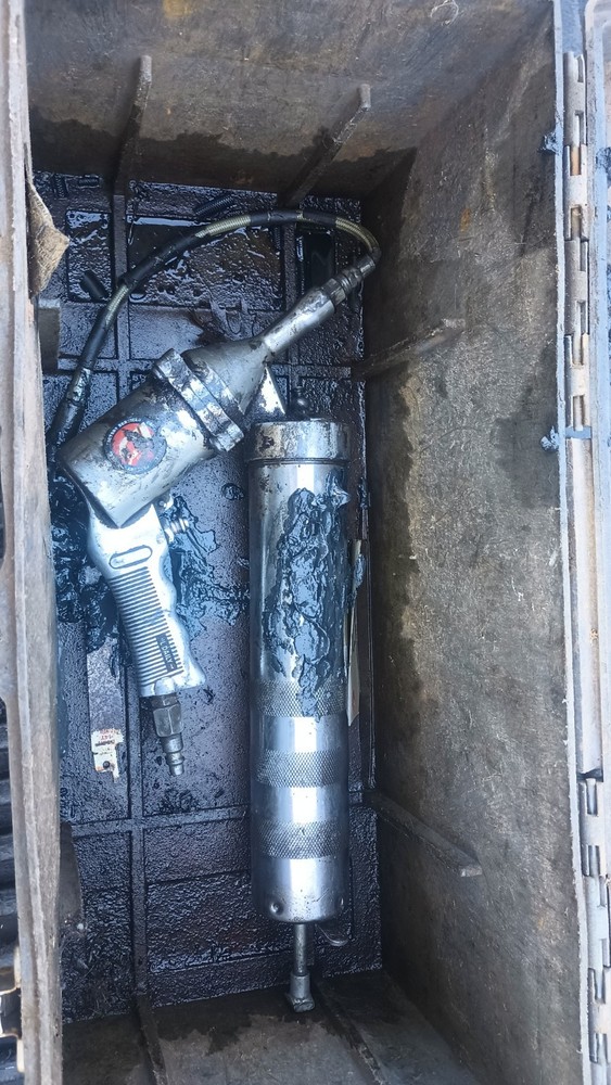 Air Compressed Grease Gun With Case