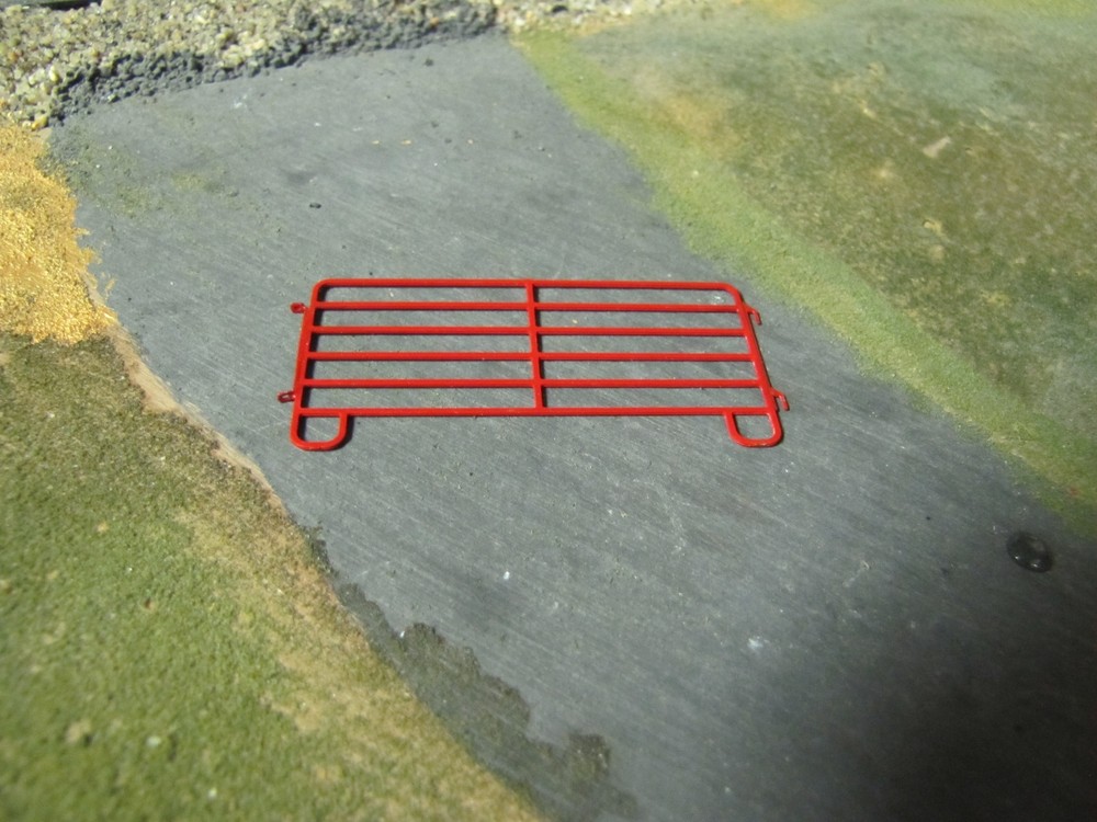 1/64 Custom Scratch-Cast Corral Panel - Qty. 1 Red - These attach together