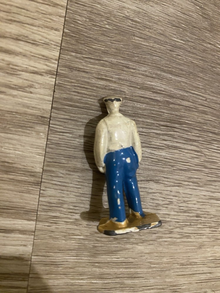 7 X Vintage Collectable Lead Figures