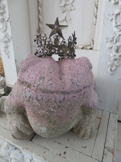 ADORABLE Chippy PINK Vintage STATUE Garden FROG TOAD Time Worn Patina