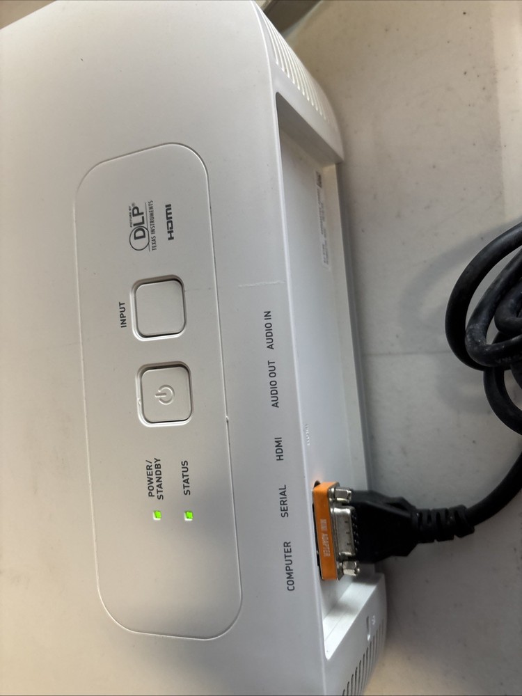 Casio XJ-V10X DLP Projector :)