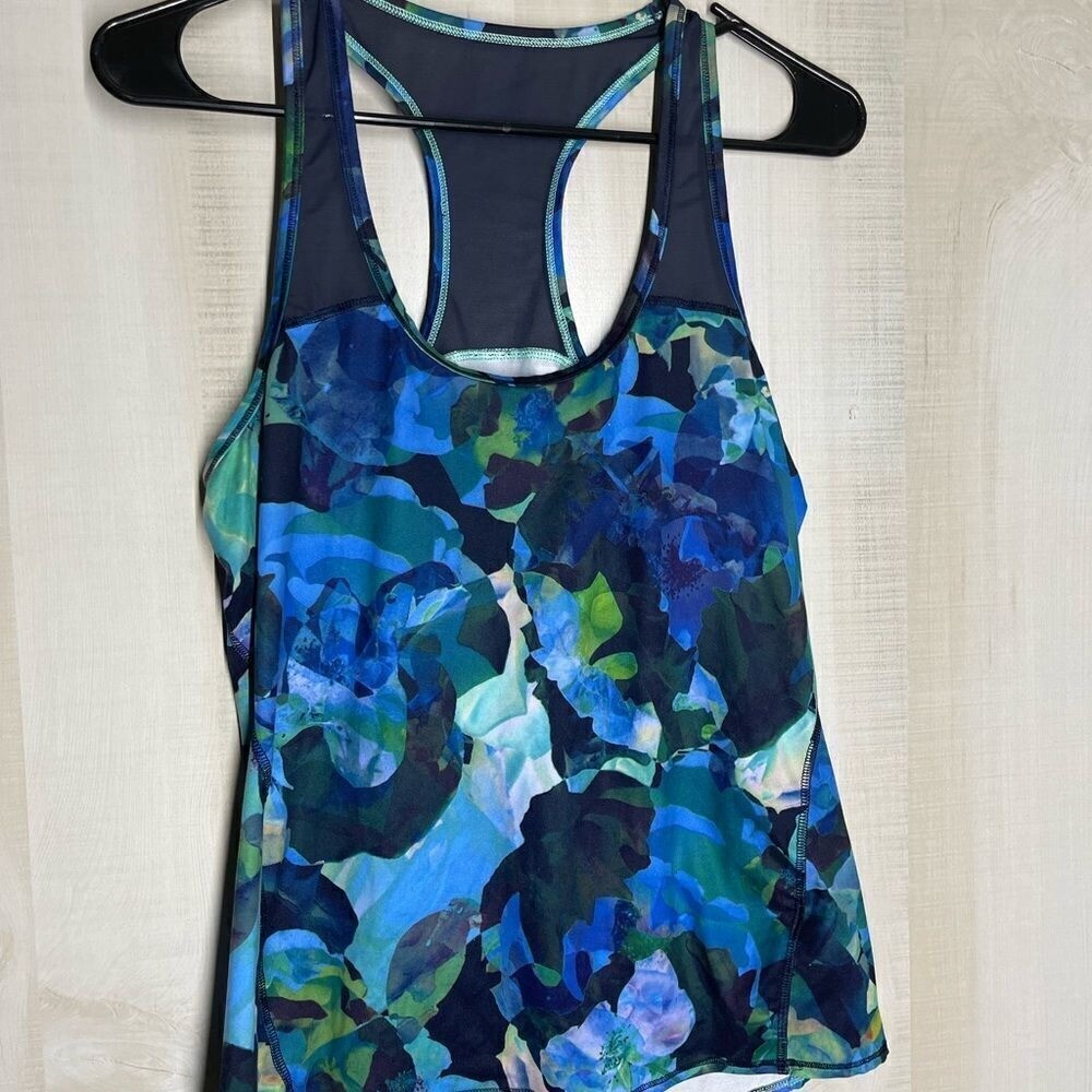 Athleta swim workout top blue, size small