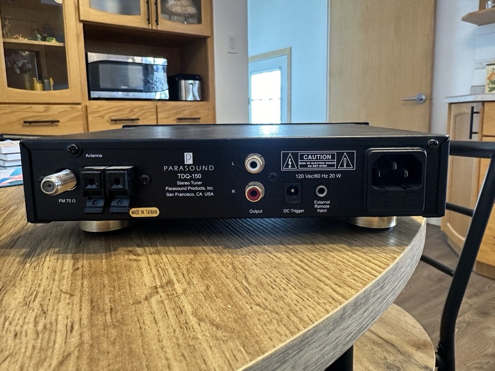 Parasound TDQ-150 Stereo Tuner