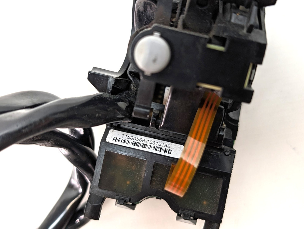 2021-2025 Harley-Davidson Road King Left Switch Pack Handlebar Control 71500568