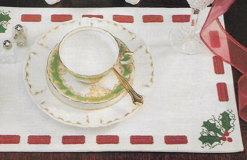 Holly & Ribbon Place Mat cross stitch pattern