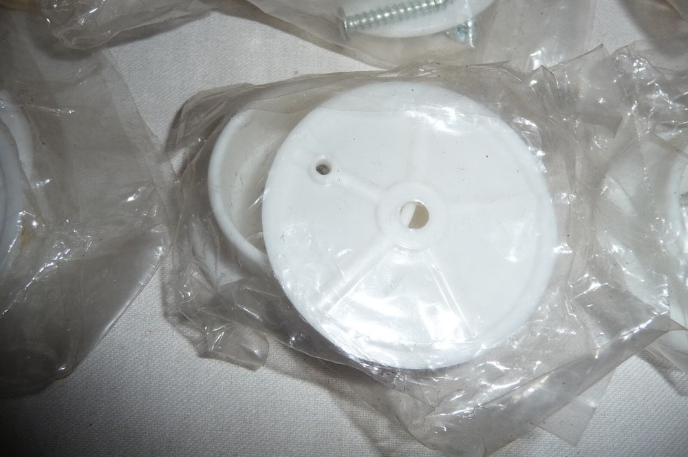 Amerock 6 sets 1 3/8" White Plastic Closet Pole End Bracket Socket Set