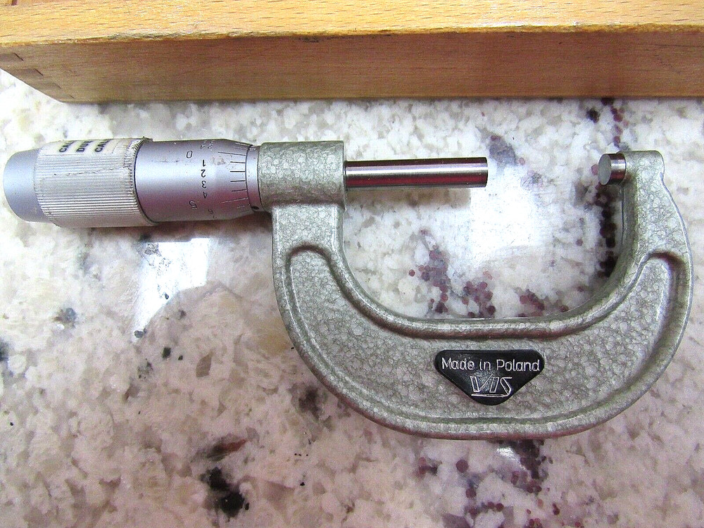 VIS Poland Outside Micrometer 1-2” w/ Case & Tools (.0001" Resolution)