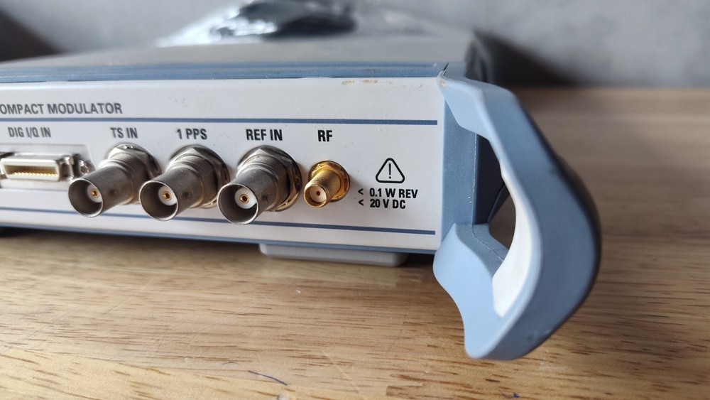 ROHDE & SCHWARZ SFC COMPACT MODULATOR